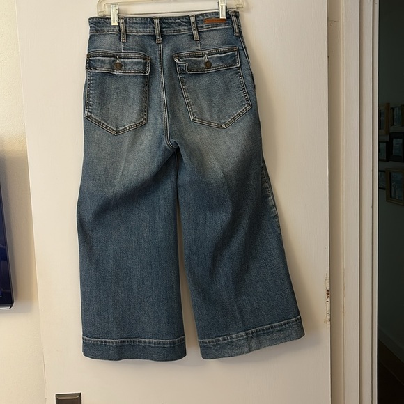 Anthropologie Pilcro cropped wide leg jeans. Size 27 - Picture 4 of 9